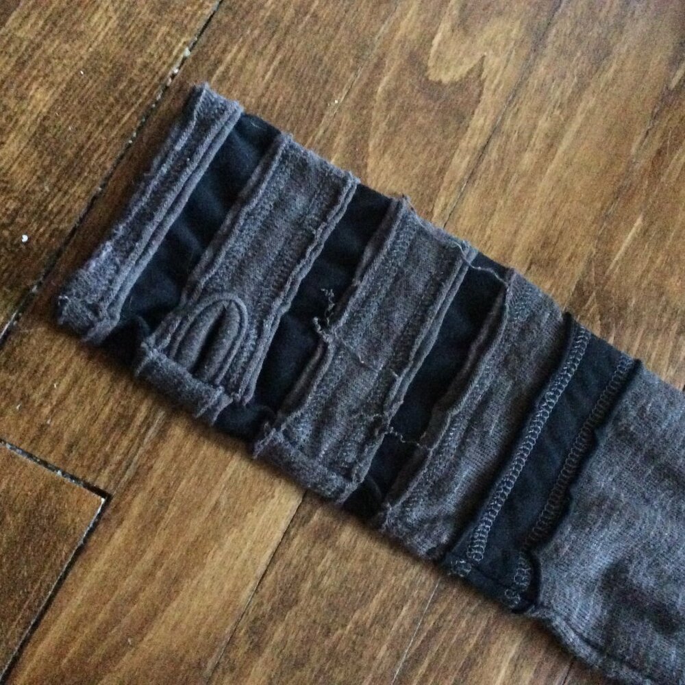 PSYLO Lampu Slub Sweater - Picture 4 of 8